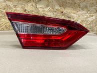 Фонарь в крышку багажника toyota camry 70 xv70 2017-2023 задн. лев.
