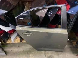 Дверь toyota corolla e210  2020- задн. прав.