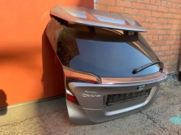 Крышка багажника toyota c-hr  2020-  