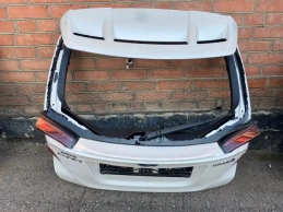 Крышка багажника toyota c-hr  2020-  