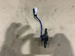 Кнопка открывания багажника toyota camry 70 xv70 2017-2023  