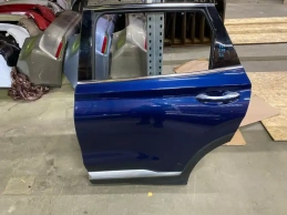 Дверь hyundai santa fe 4 tm 2020- задн. лев.