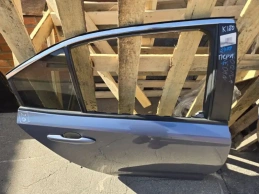 Дверь toyota corolla e210  2020- задн. прав.