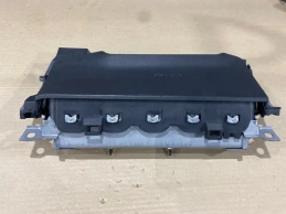 Подушка безопасности в колени toyota camry 70 xv70 2017-2023  