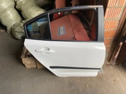 Дверь toyota corolla e210  2020- задн. прав.