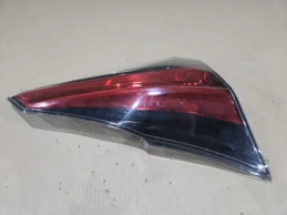 Фонарь в крышку багажника toyota rav4 40 xa40 2015-2019  лев.