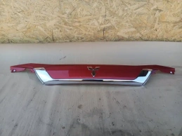 Накладка двери багажника mitsubishi outlander 3 gf 2015-2022 задн. 