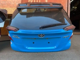 Крышка багажника toyota c-hr  2020-  