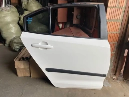 Дверь toyota corolla e210  2020- задн. прав.