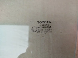 Стекло двери toyota c-hr  2020- перед. лев.