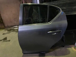 Дверь lexus ct  2010-2022 задн. лев.