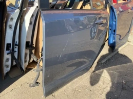 Дверь toyota corolla e210  2020- задн. лев.