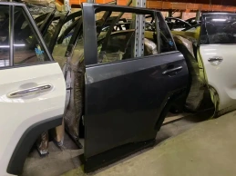 Дверь toyota rav4 50 xa50 2018- задн. лев.