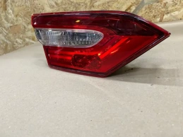 Фонарь в крышку багажника toyota camry 70 xv70 2017-2023 задн. лев.