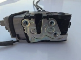 Замок двери hyundai tucson tl 2015-2021 перед. лев.