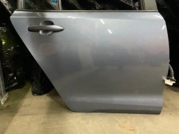 Дверь toyota corolla e210  2020- задн. прав.