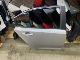 Дверь toyota corolla e210  2020- задн. прав.