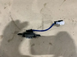 Кнопка открывания багажника toyota camry 70 xv70 2017-2023  