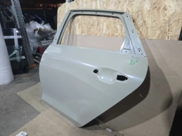 Дверь kia k5 dl3  задн. лев.
