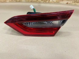 Фонарь в крышку багажника toyota camry 70 xv70 2017-2023 задн. прав.
