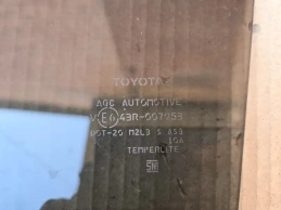 Стекло двери toyota rav4 50 xa50 2018- задн. прав.