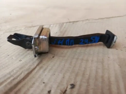 Ограничитель двери nissan qashqai j11 2013-2021 перед. прав.