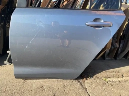 Дверь toyota corolla e210  2020- задн. лев.
