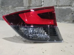 Фонарь в крышку багажника nissan x-trail t32 2018-2021  прав.