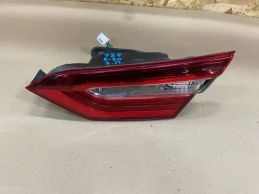 Фонарь в крышку багажника toyota camry 70 xv70 2017-2023 задн. прав.