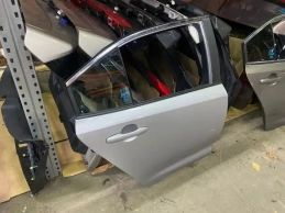 Дверь toyota corolla e210  2020- задн. прав.