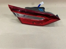 Фонарь в крышку багажника toyota camry 70 xv70 2017-2023 задн. лев.