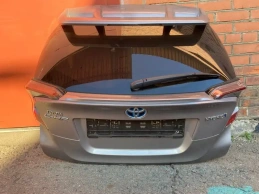 Крышка багажника toyota c-hr  2020-  