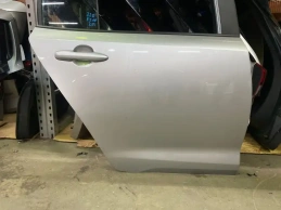 Дверь toyota corolla e210  2020- задн. прав.