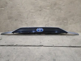Накладка двери багажника toyota rav4 50 xv50 2018- задн. 