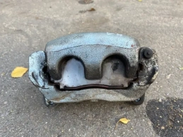 Суппорт тормозной mitsubishi outlander 3 gf 2012-2022 перед. прав.