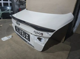 Крышка багажника infiniti q50 v37 2013-  