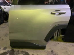 Дверь toyota rav4 50 xa50 2018- задн. лев.