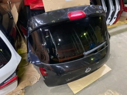 Крышка багажника nissan juke f15 2020- задн. 