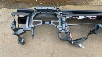 Торпедо lexus ux  2020-  