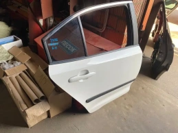 Дверь toyota corolla e210  2020- задн. прав.