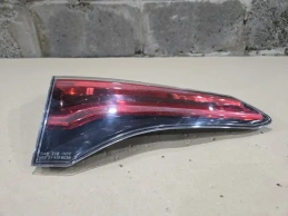 Фонарь в крышку багажника toyota rav4 40 xa40 2015-2019  лев.