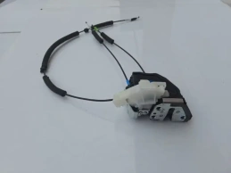 Замок двери toyota c-hr  2020- задн. лев.