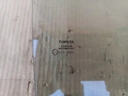 Стекло двери toyota corolla e210  2020- задн. прав.