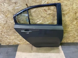 Дверь toyota corolla e210  2020- задн. прав.