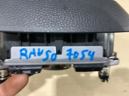 Подушка безопасности в руль toyota rav4 50 xa50 2018-  