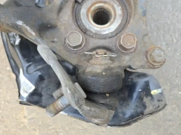 Кулак поворотный lexus ux  2018- перед. лев.