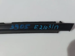 Бархотка двери toyota corolla e210  2020- задн. прав.